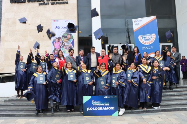 PRIMERA PROMOCIÓN DE CUIDADORAS DE PERSONAS CON DISCAPACIDAD SE GRADUA EN CHILCA