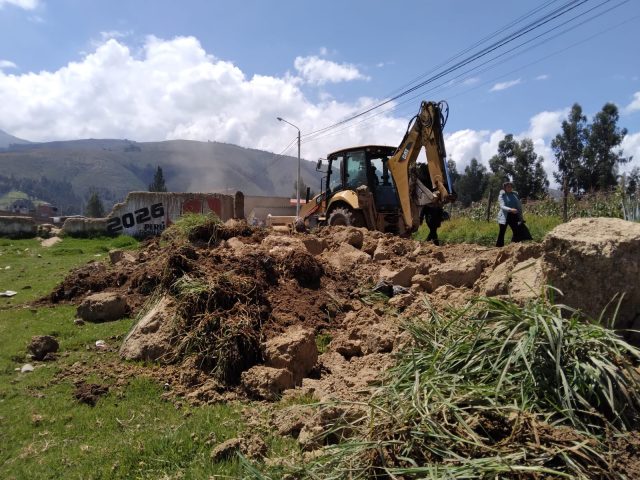 MDCH EJECUTA TRABAJOS DE DEMOLICIÓN Y ALINEAMIENTO PARA LA CONSTRUCCIÓN DEL HOSPITAL DEL SUR