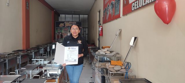 ENTREGAN LICENCIAS DE FUNCIONAMIENTO DELIVERY EN CHILCA