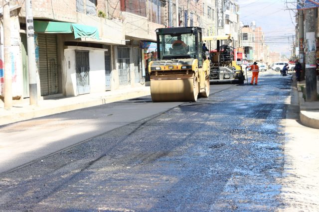 CONTINÚA RECAPEO EN MÁS DE 30 CUADRAS EN CHILCA