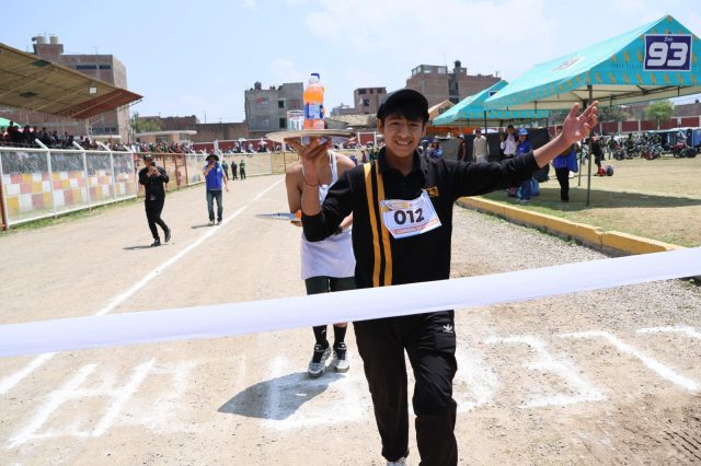 MOZOS Y BOTARGAS SE PREPARAN PARA UNA CARRERA EN EL «CHILCA FEST PRIMAVERA 2025»