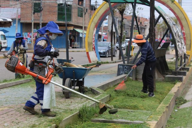 REFUERZAN CUIDADO DE LAS BERMAS CENTRALES EN CHILCA