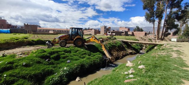 DEFENSA CIVIL DE CHILCA TOMA ACCIONES PARA LIMPIAR RÍO ÁLI EN LA CANTUTA 