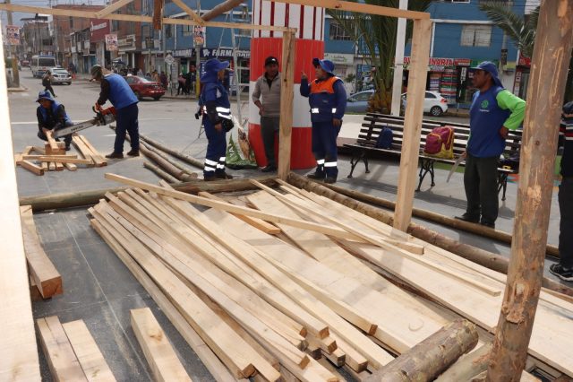 CHILCA INICIA ARMADO DEL TRADICIONAL NACIMIENTO NAVIDEÑO
