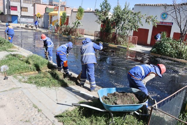 INICIAN TRABAJOS DE RECAPEO EN CHILCA CON IMPRIMADO EN EL JR. ARTERIAL