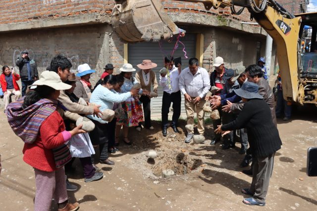 CÉSAR DAMAS INICIA OTRA OBRA DE SANEAMIENTO EN CHILCA